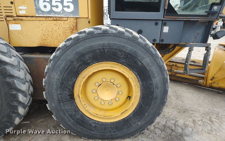 image for item DO3852 2006 Komatsu GD655-3C  motor grader