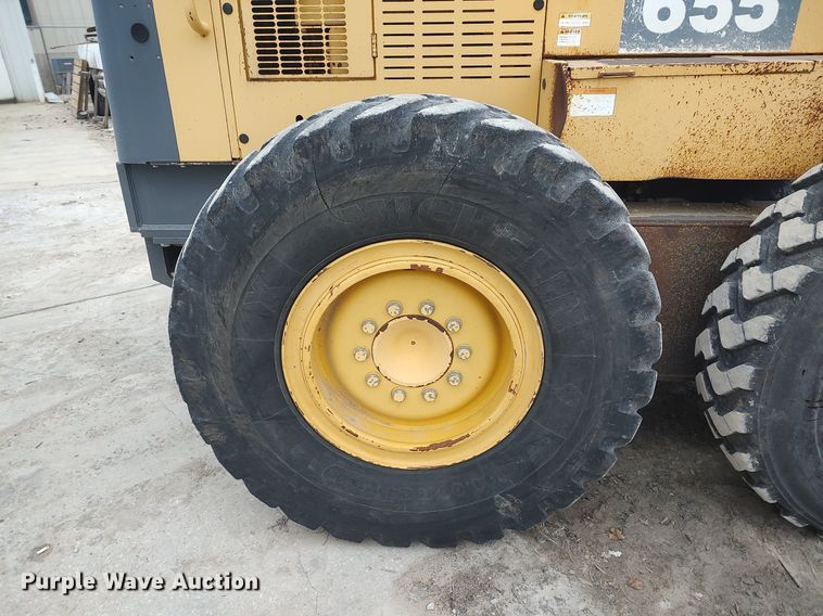 image for item DO3852 2006 Komatsu GD655-3C  motor grader