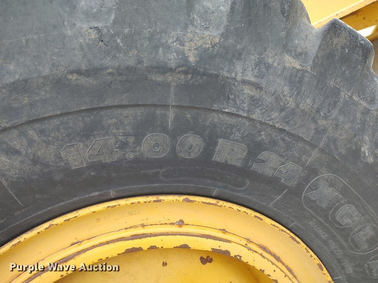 image for item DO3852 2006 Komatsu GD655-3C  motor grader