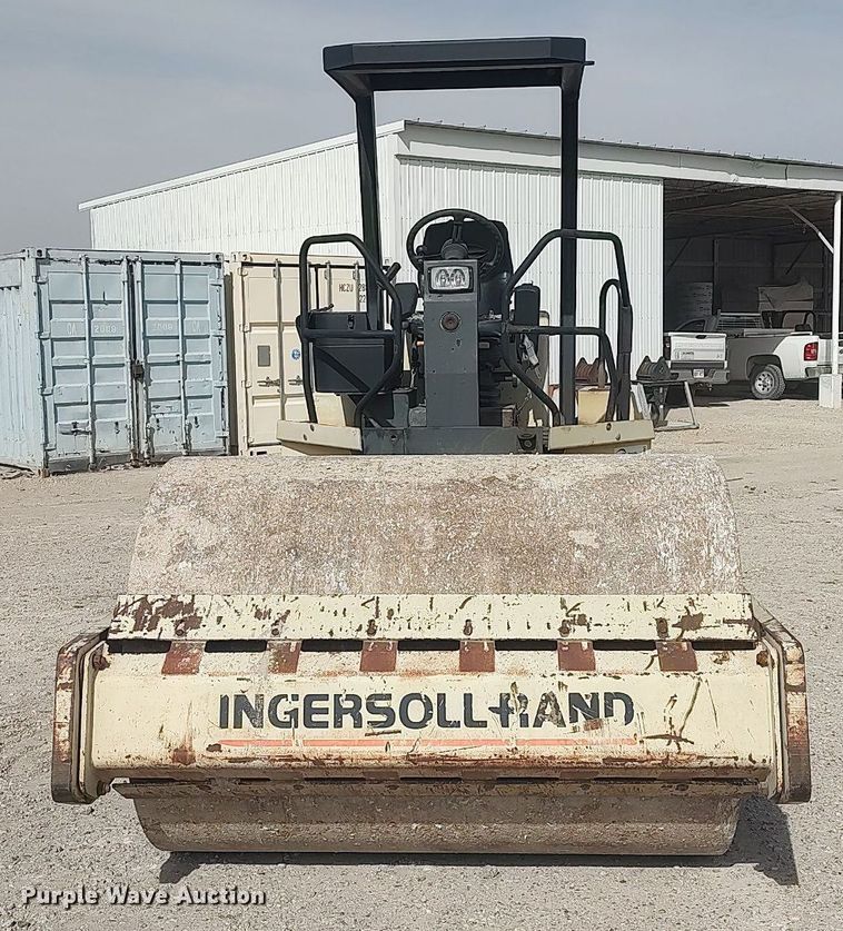image for item DO3853 1998 Ingersoll Rand SD-70D  single drum vibratory roller