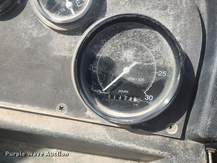 image for item DO3853 1998 Ingersoll Rand SD-70D  single drum vibratory roller