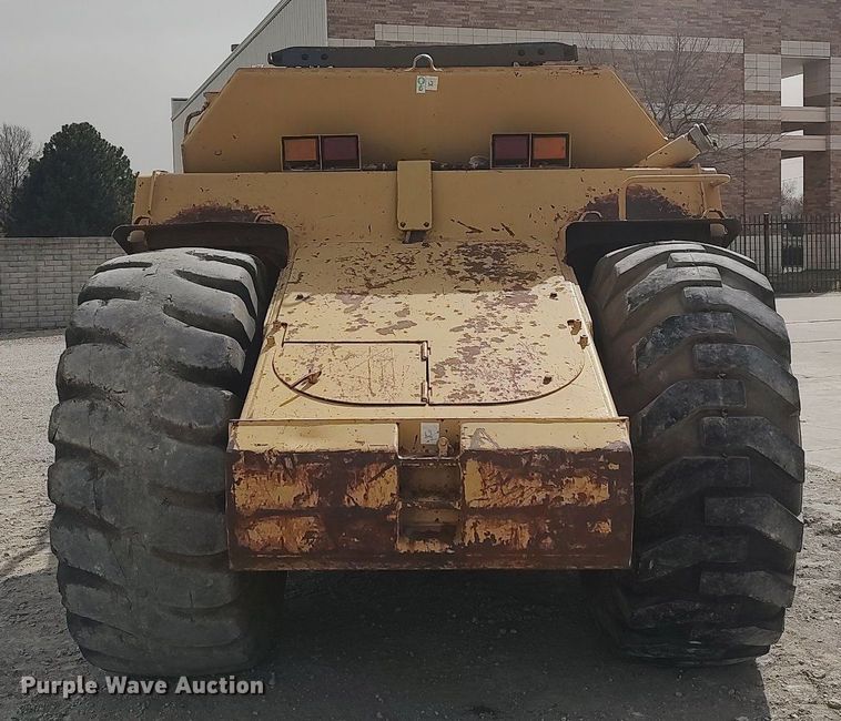 image for item DO3854 1997 Caterpillar 613C  elevating scraper