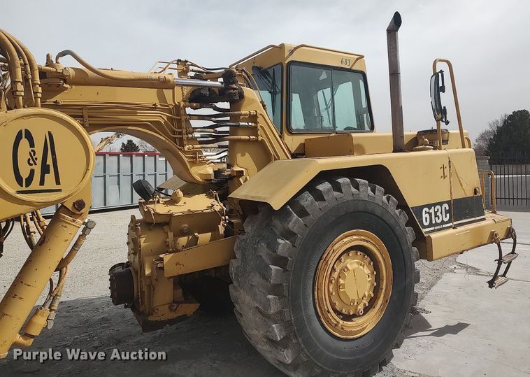 image for item DO3854 1997 Caterpillar 613C  elevating scraper