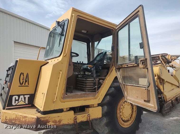 image for item DO3854 1997 Caterpillar 613C  elevating scraper
