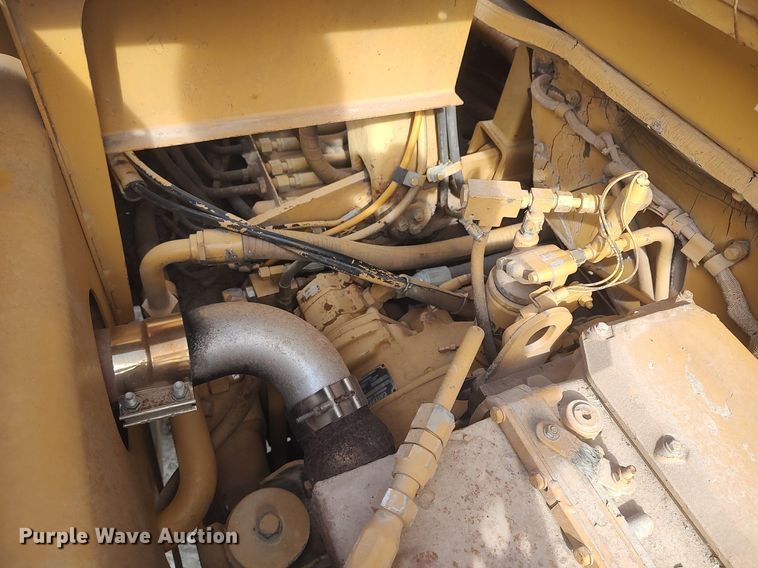 image for item DO3854 1997 Caterpillar 613C  elevating scraper