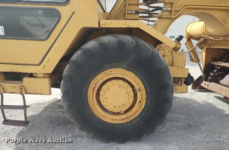 image for item DO3854 1997 Caterpillar 613C  elevating scraper