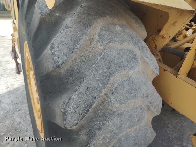 image for item DO3854 1997 Caterpillar 613C  elevating scraper