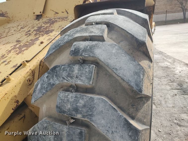 image for item DO3854 1997 Caterpillar 613C  elevating scraper