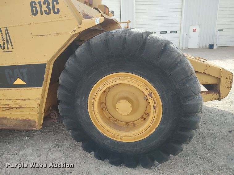 image for item DO3854 1997 Caterpillar 613C  elevating scraper