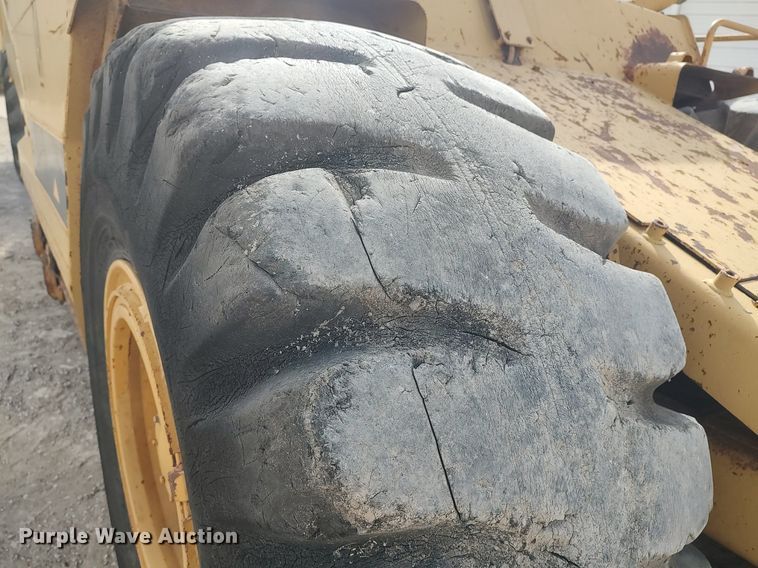 image for item DO3854 1997 Caterpillar 613C  elevating scraper