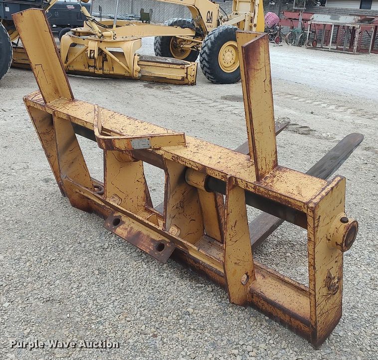 image for item DO3856 Case 721BXT  6'L forks