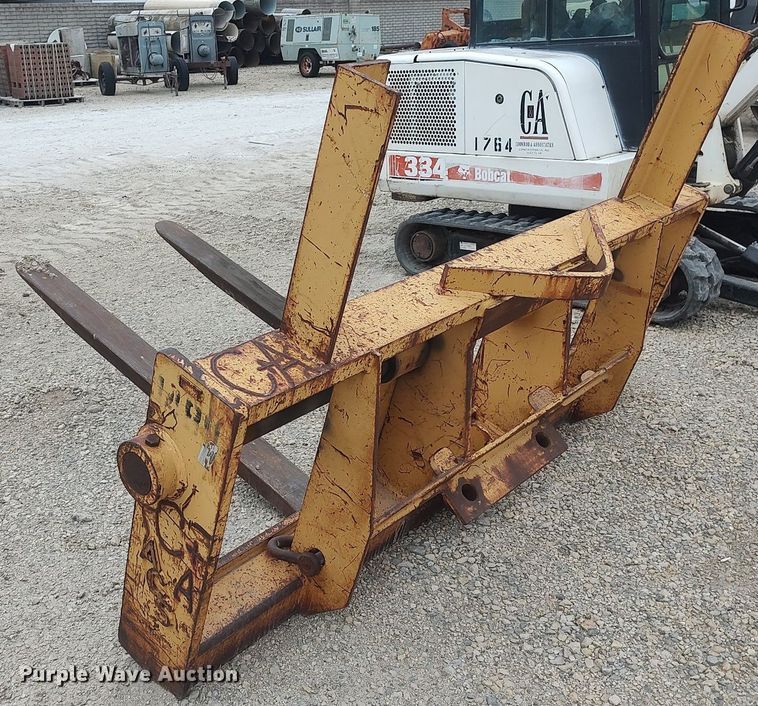 image for item DO3856 Case 721BXT  6'L forks