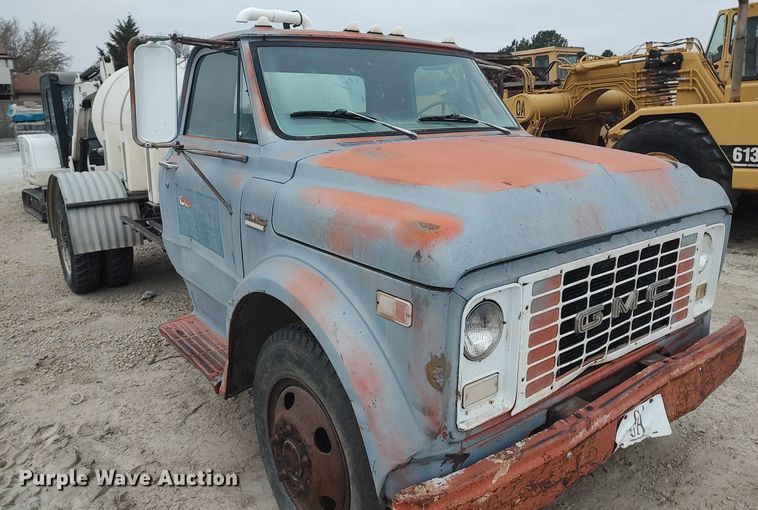 image for item DO3857 1970 GMC 5500  water truck
