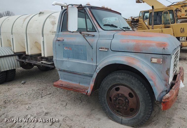 image for item DO3857 1970 GMC 5500  water truck
