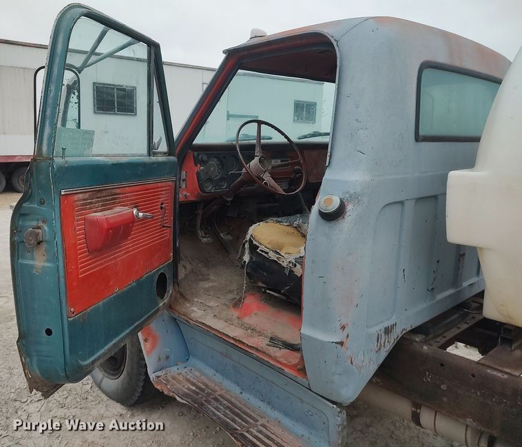 image for item DO3857 1970 GMC 5500  water truck