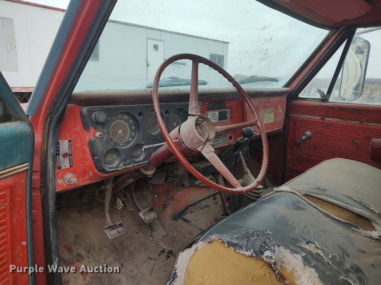 image for item DO3857 1970 GMC 5500  water truck