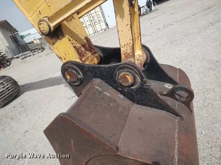 image for item DO3858 2015 Komatsu PC228USLC-10  excavator