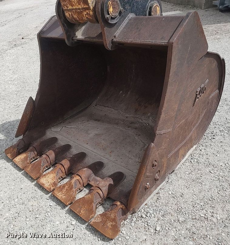 image for item DO3858 2015 Komatsu PC228USLC-10  excavator