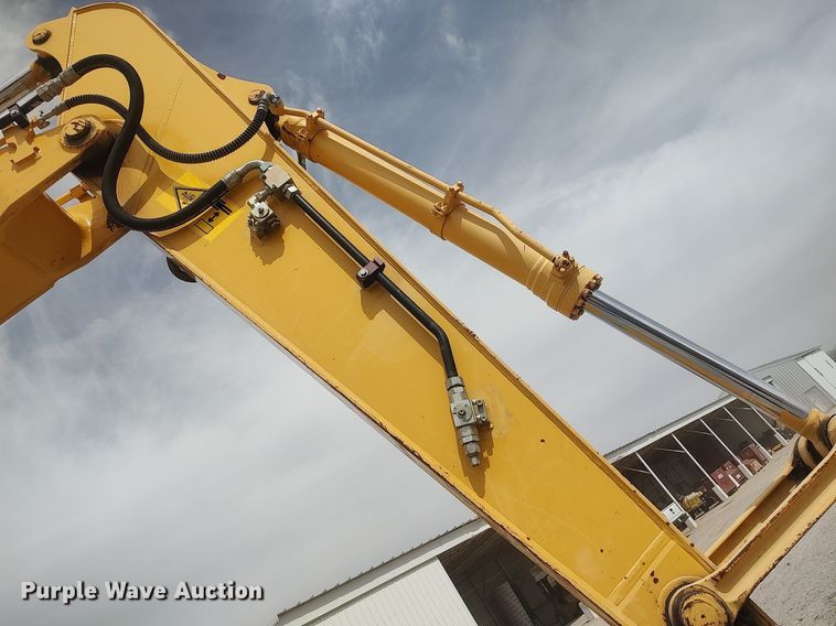 image for item DO3858 2015 Komatsu PC228USLC-10  excavator