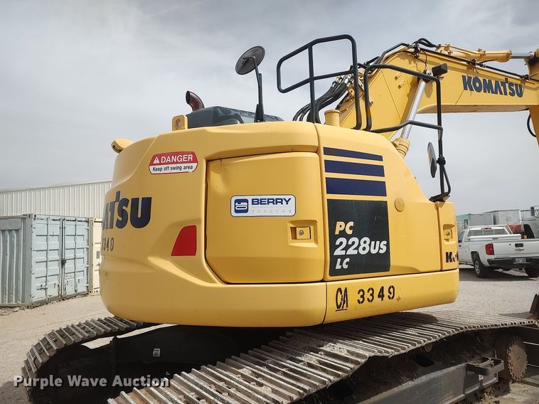 image for item DO3858 2015 Komatsu PC228USLC-10  excavator