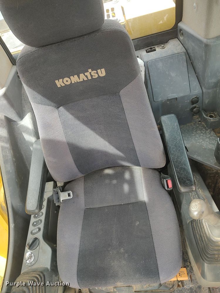 image for item DO3858 2015 Komatsu PC228USLC-10  excavator