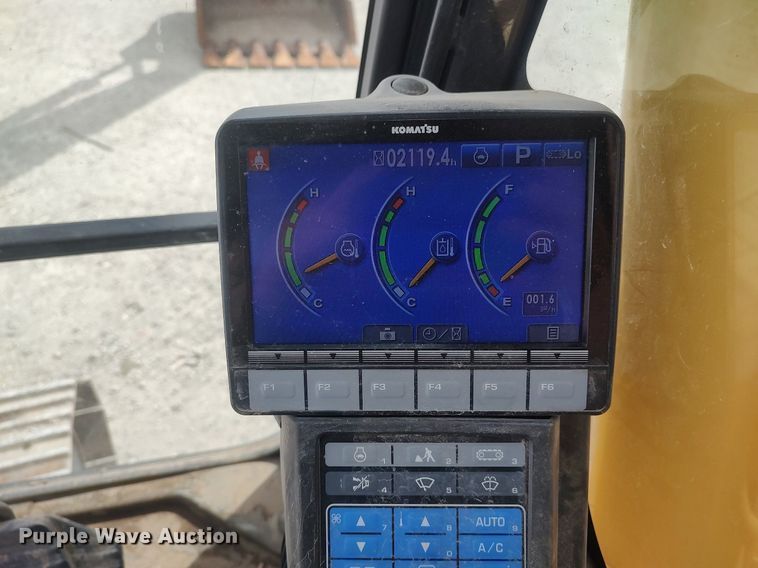 image for item DO3858 2015 Komatsu PC228USLC-10  excavator