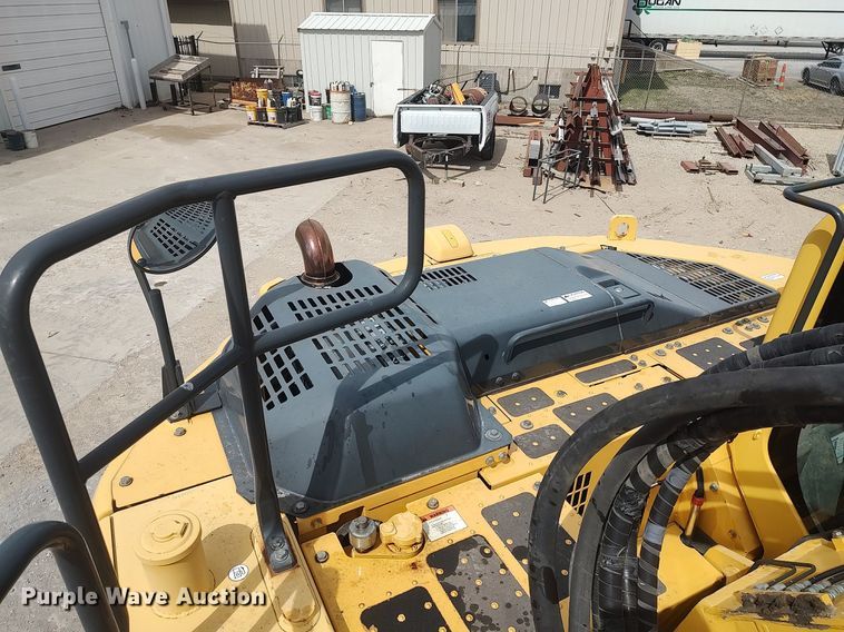 image for item DO3858 2015 Komatsu PC228USLC-10  excavator