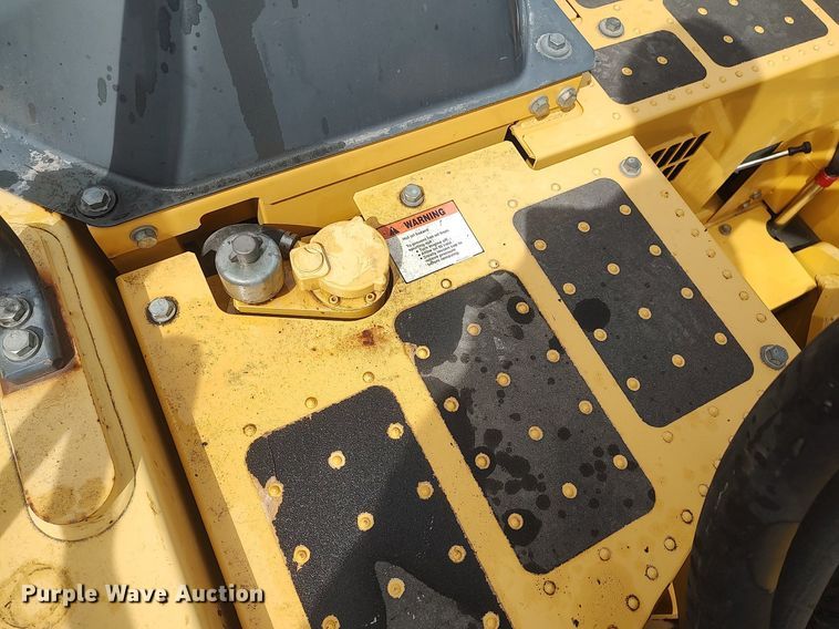image for item DO3858 2015 Komatsu PC228USLC-10  excavator