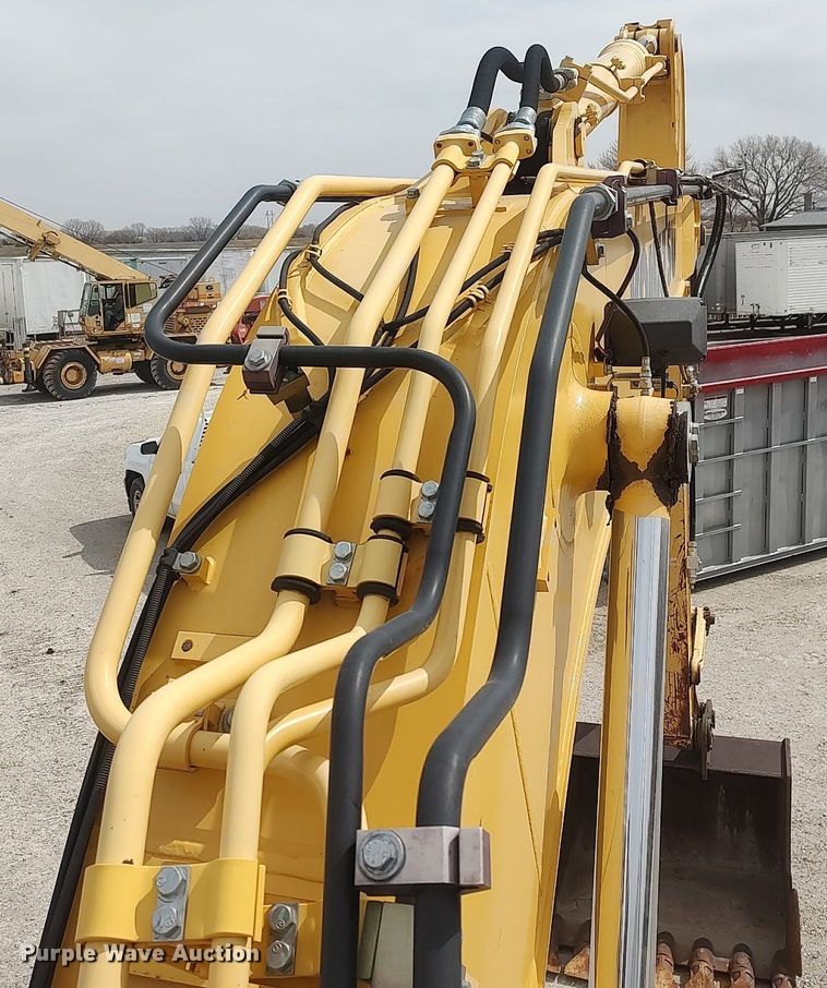 image for item DO3858 2015 Komatsu PC228USLC-10  excavator