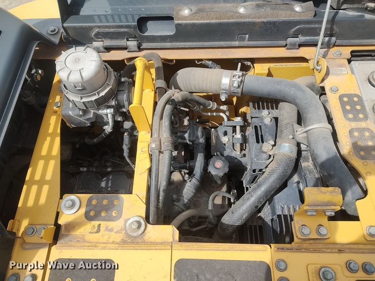 image for item DO3858 2015 Komatsu PC228USLC-10  excavator