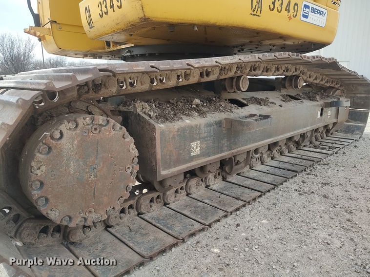 image for item DO3858 2015 Komatsu PC228USLC-10  excavator