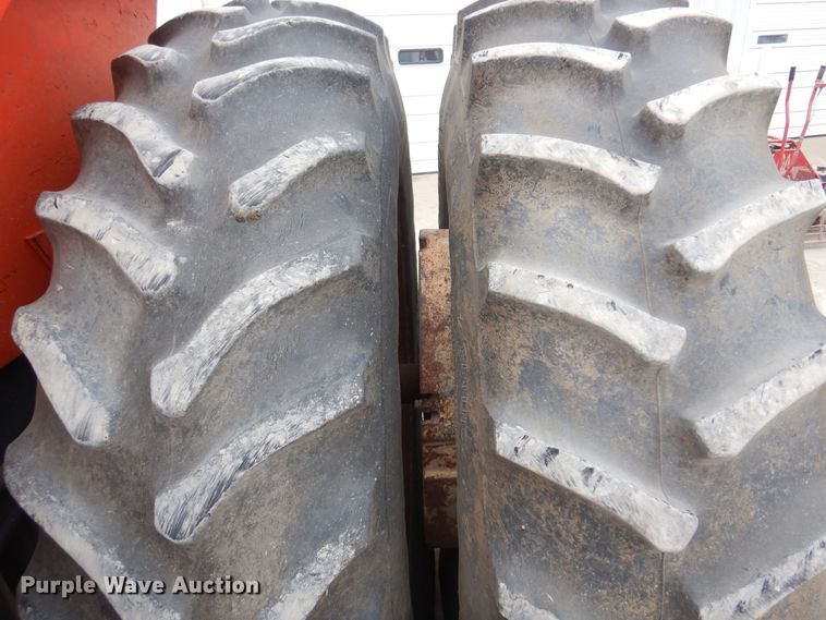 image for item DO3859 Allis Chalmers 7080  tractor