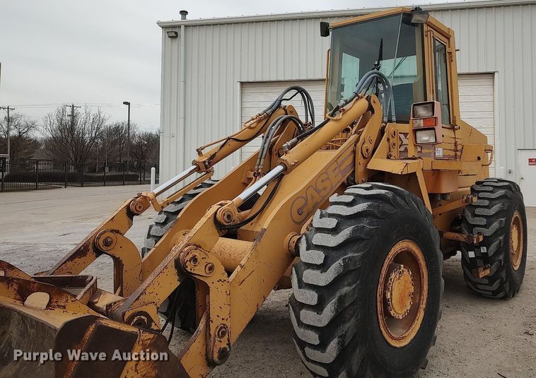 image for item DO3860 1994 Case 621B  wheel loader