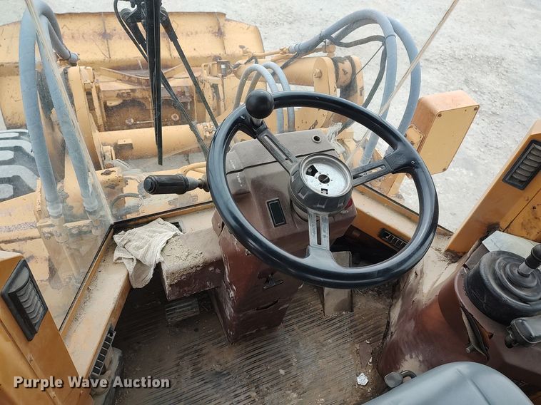 image for item DO3860 1994 Case 621B  wheel loader
