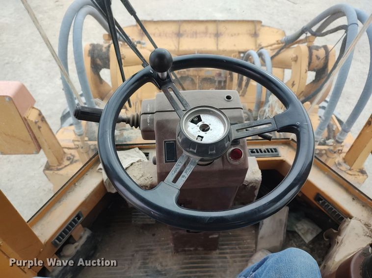 image for item DO3860 1994 Case 621B  wheel loader