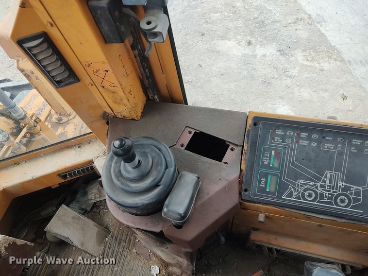 image for item DO3860 1994 Case 621B  wheel loader