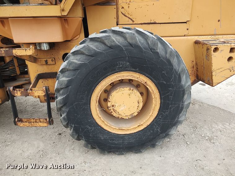 image for item DO3860 1994 Case 621B  wheel loader
