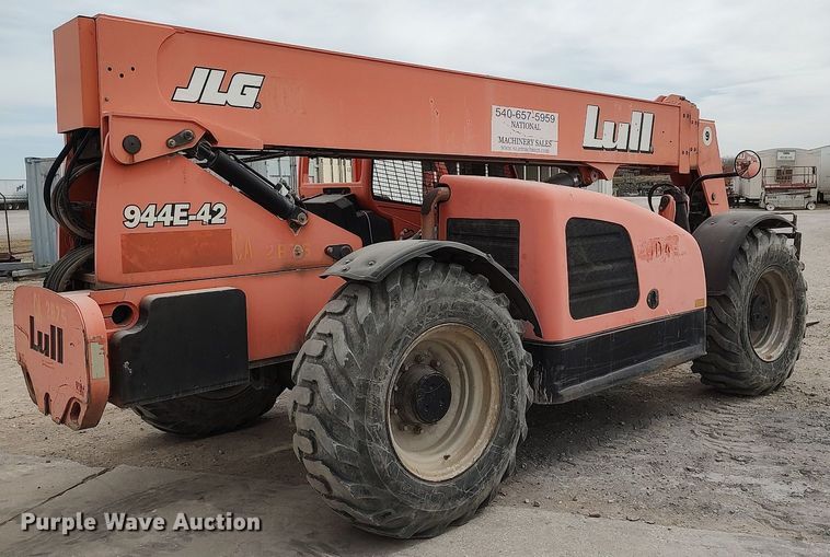 image for item DO3862 2005 Lull 944E-42  telehandler