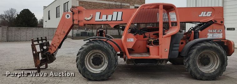 image for item DO3862 2005 Lull 944E-42  telehandler