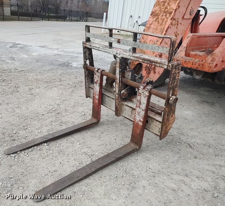 image for item DO3862 2005 Lull 944E-42  telehandler