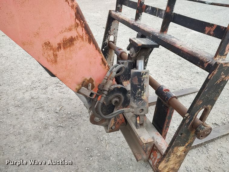 image for item DO3862 2005 Lull 944E-42  telehandler