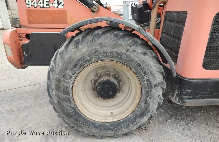 image for item DO3862 2005 Lull 944E-42  telehandler