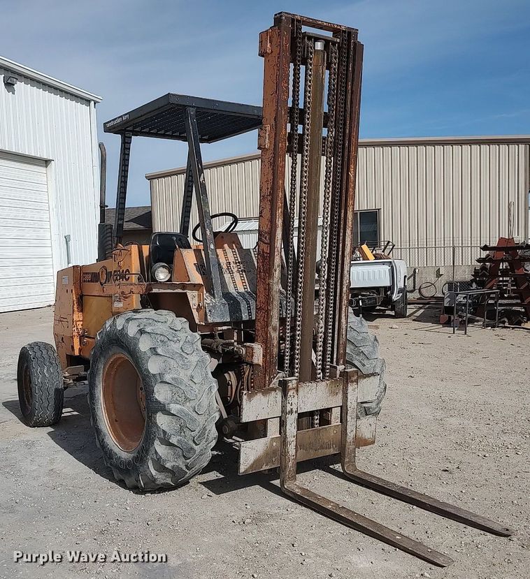 image for item DO3863 1977 Case 584C  forklift