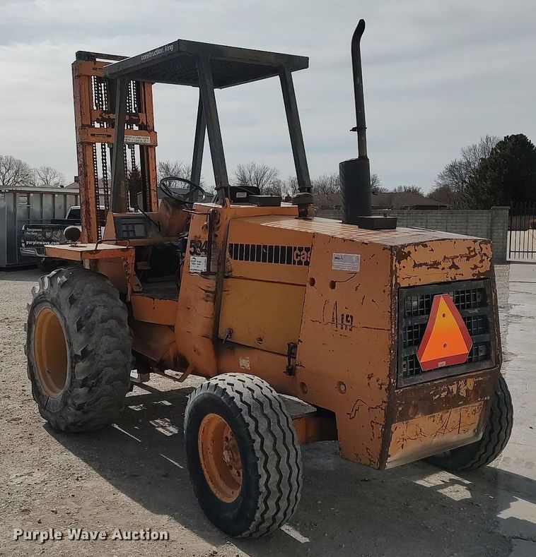 image for item DO3863 1977 Case 584C  forklift