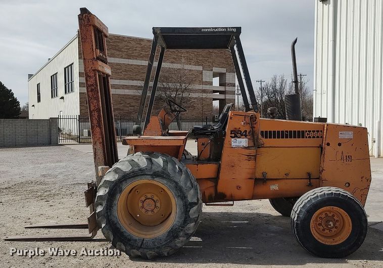 image for item DO3863 1977 Case 584C  forklift