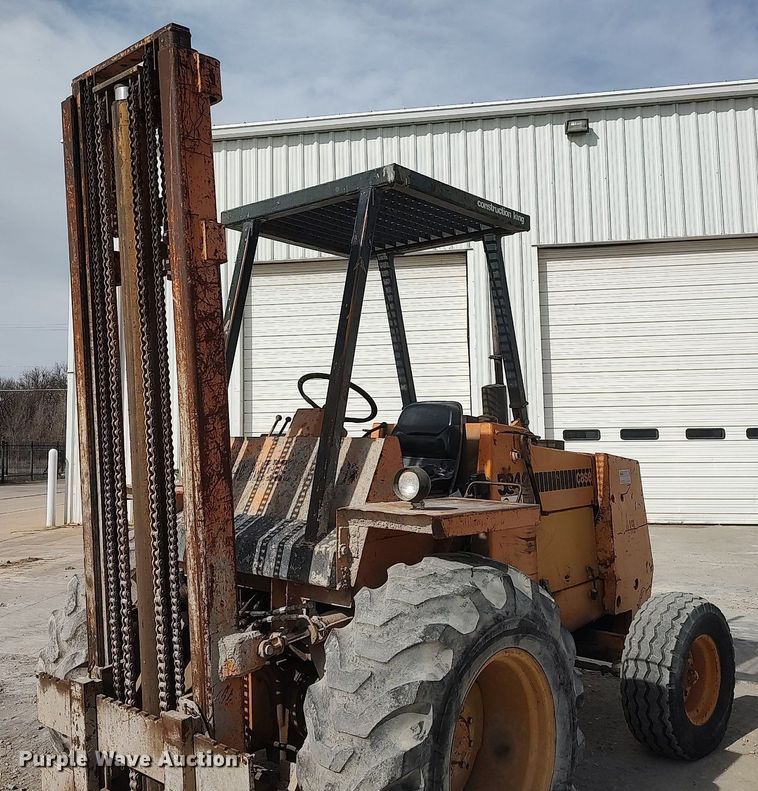image for item DO3863 1977 Case 584C  forklift