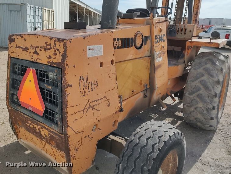 image for item DO3863 1977 Case 584C  forklift