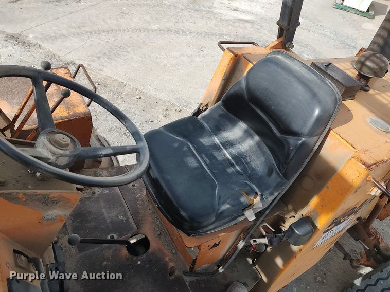 image for item DO3863 1977 Case 584C  forklift