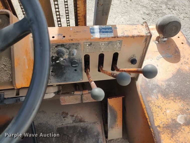 image for item DO3863 1977 Case 584C  forklift