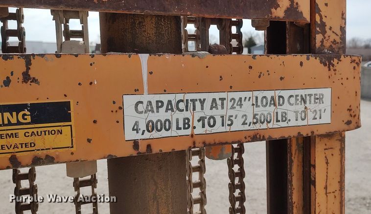 image for item DO3863 1977 Case 584C  forklift